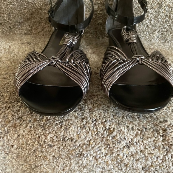 Enzo Angiolini Silver Sandals Size 6 1/2 M - Picture 6 of 8